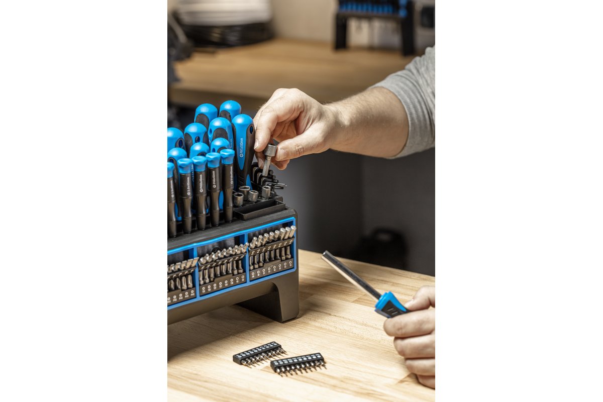 Skrūvgriežu un uzgaļu komplekts, 114 gab.