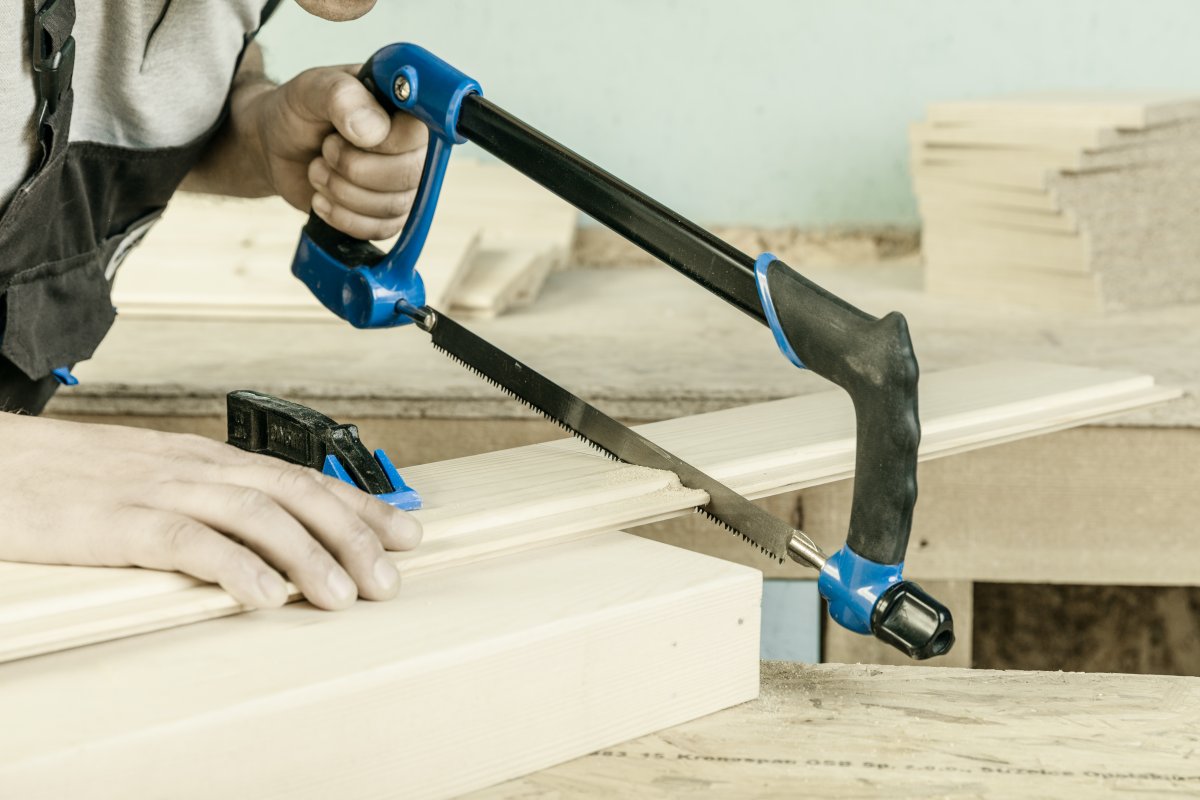 Universāls zāģis 300 mm (komplektā ar asmeņiem kokam un metālam) HOEGERT