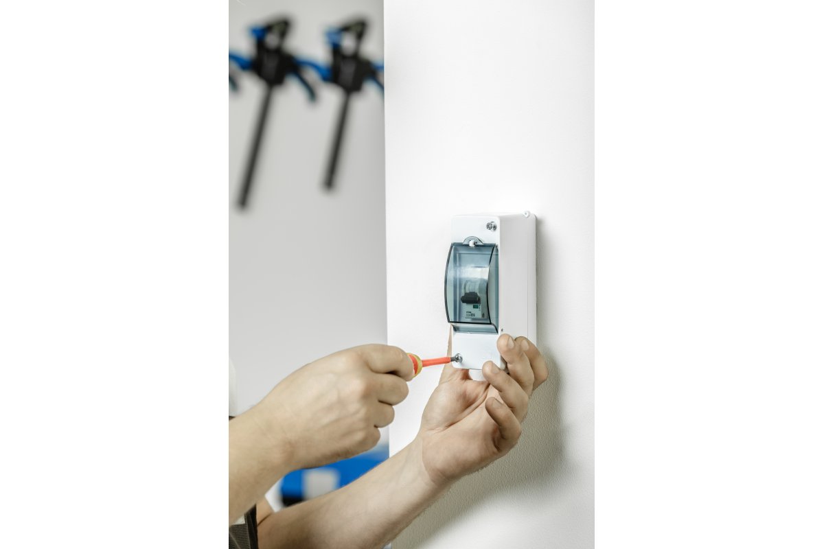 Izolēts skrūvgriezis PH1 / SL5 , 100 mm, 1000 V, CrMo tērauds HOEGERT