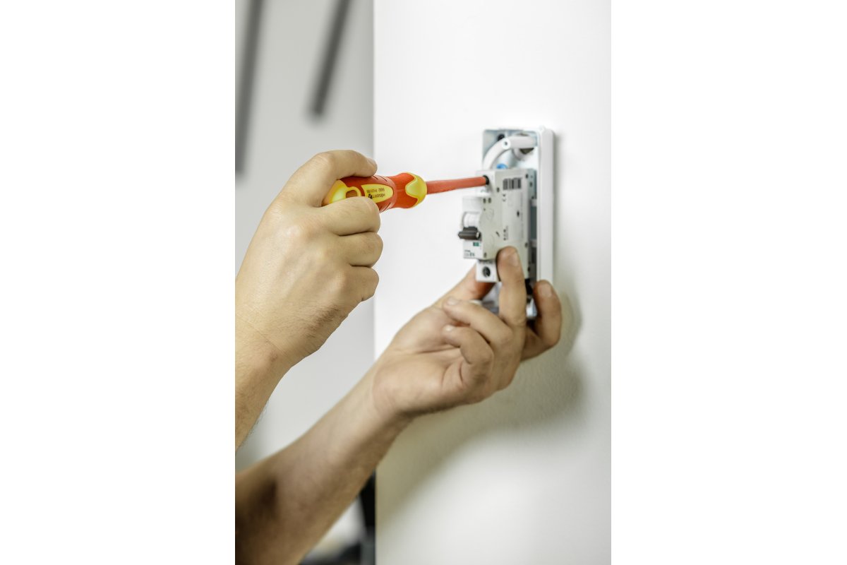 Izolēts skrūvgriezis PZ1 / SL5 , 100 mm, 1000 V, CrMo tērauds HOEGER