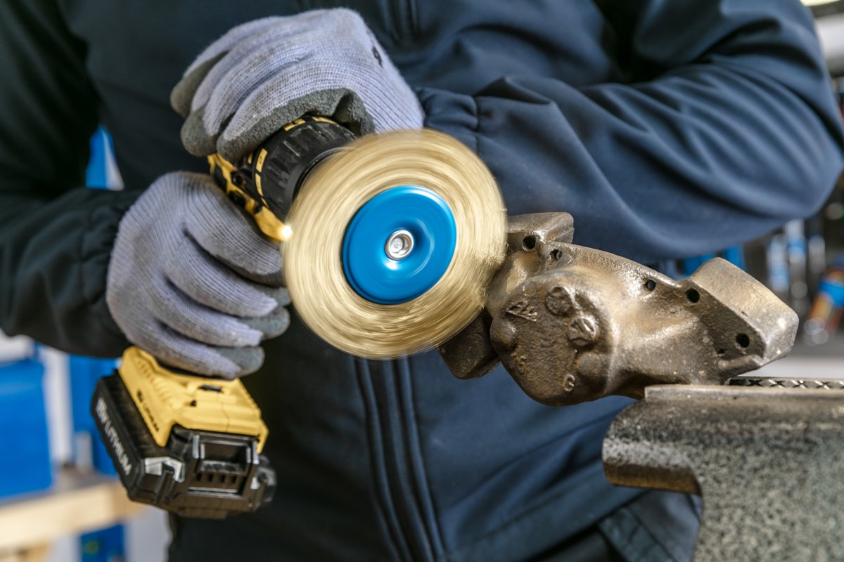 Disku birste ar HOEGERT vītni