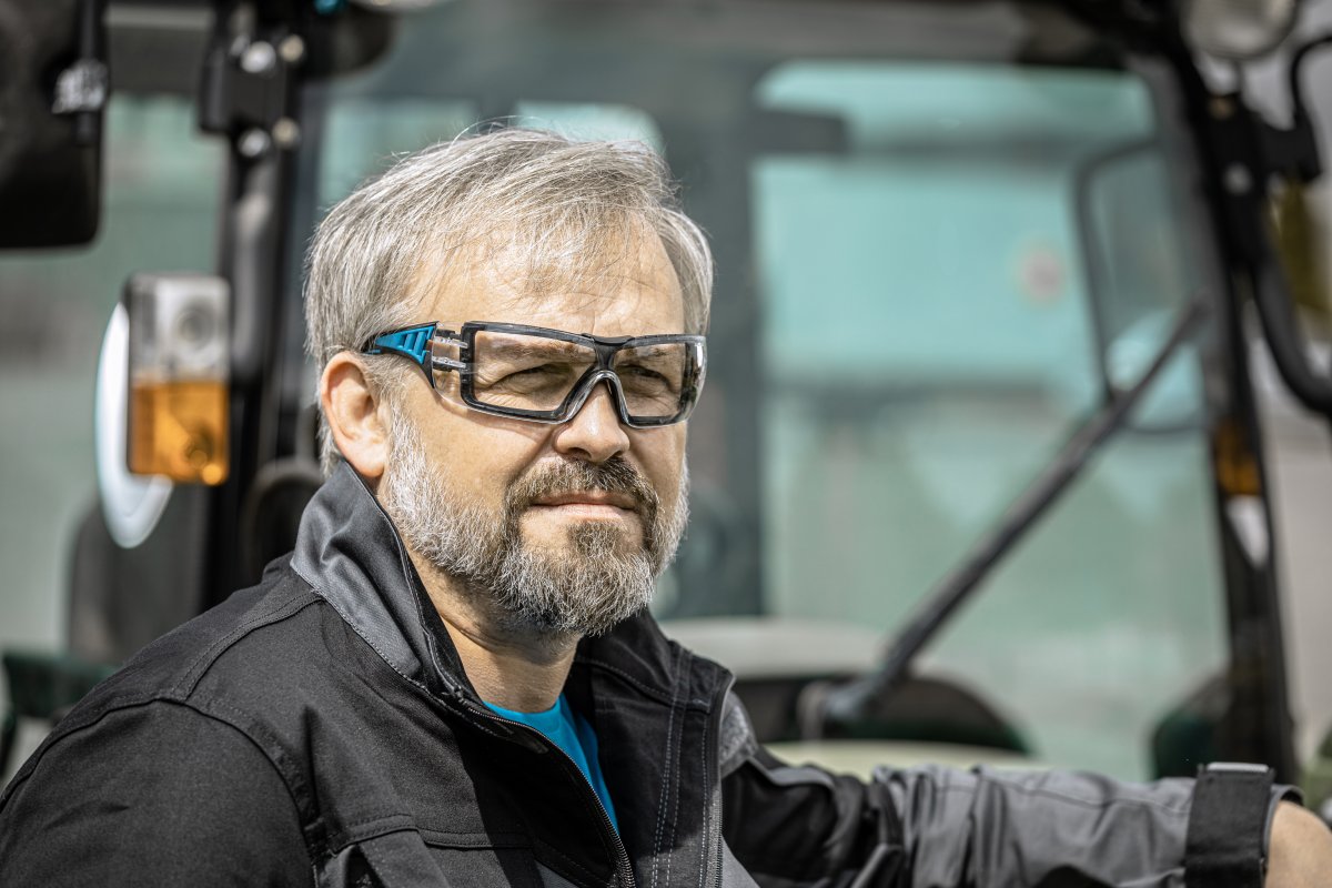 HOGERT aizsargbrilles ar gumijas lencīti HT5K010