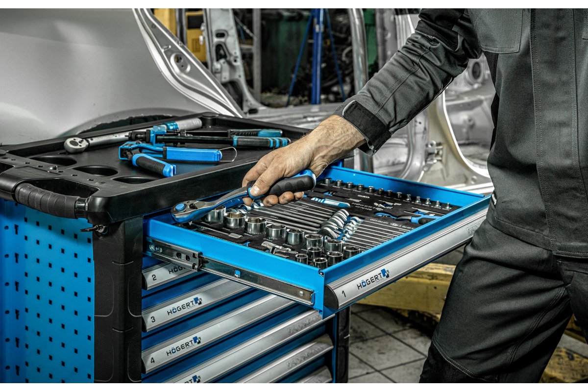 Servisa instrumentu skapis, 7 atvilktnes (252gab.) HOGERT HT7G058