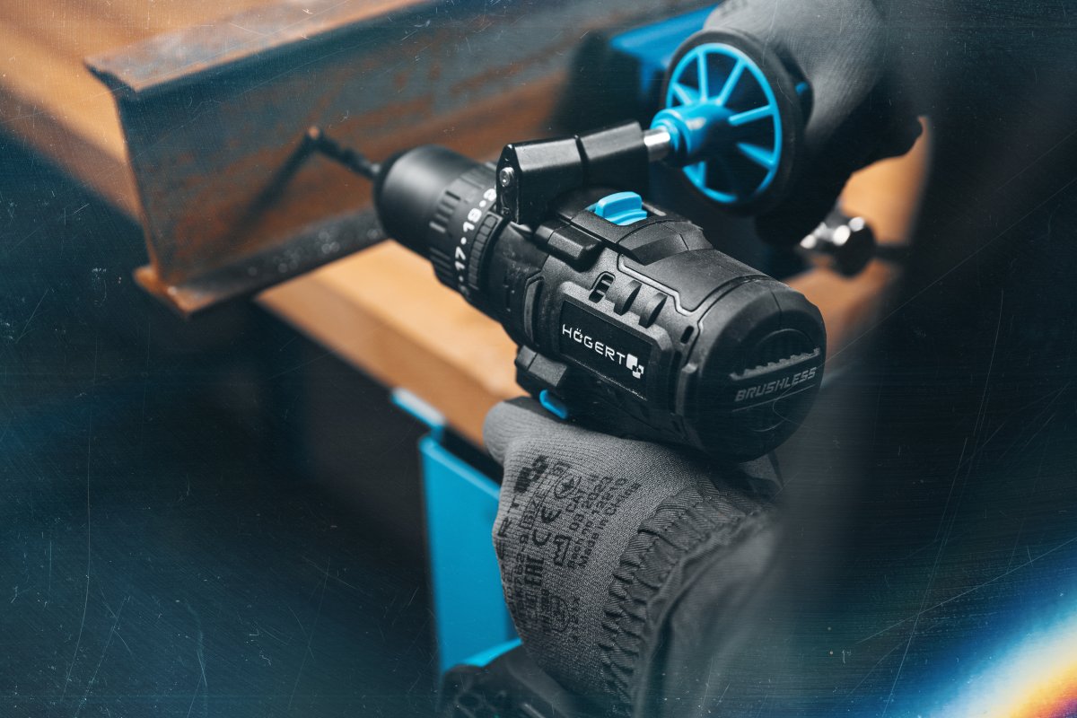 Akumulatora triecienurbjmašīna-skrūvgriezis Hogert HT2E224-0PD; 18 V (bez akumulatora un lādētāja)