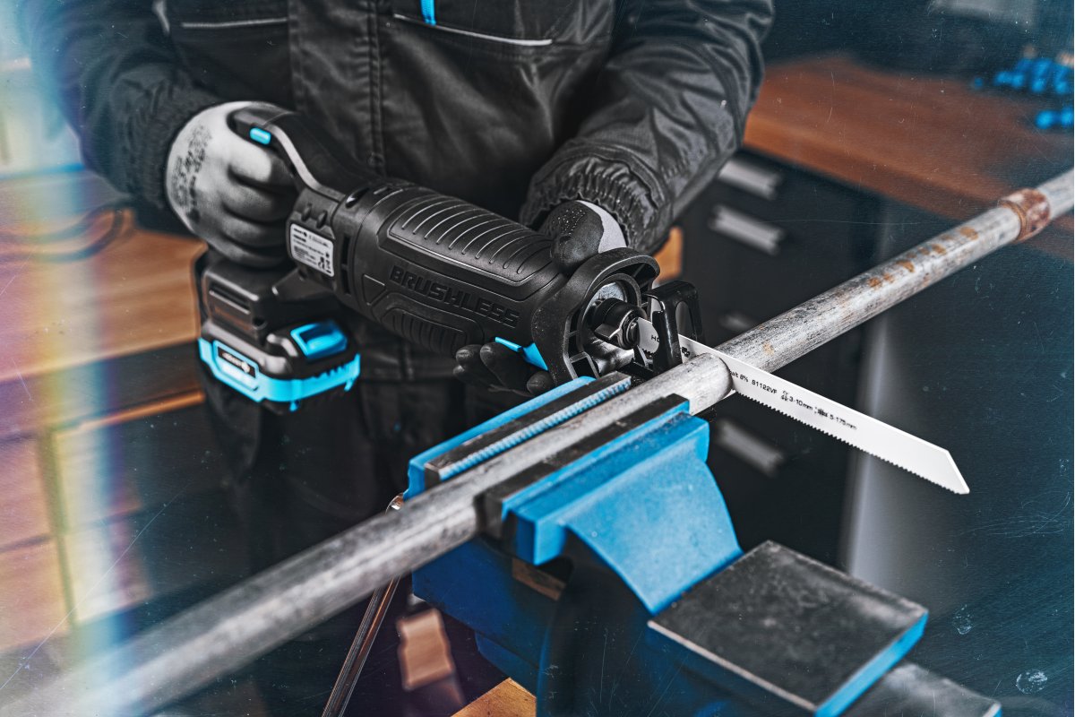 Bezvadu zāģis ar bezsuku motoru, 18V, regulējams ātrums un leņķis, HT2E234-0RS, HOGERT - Image 2