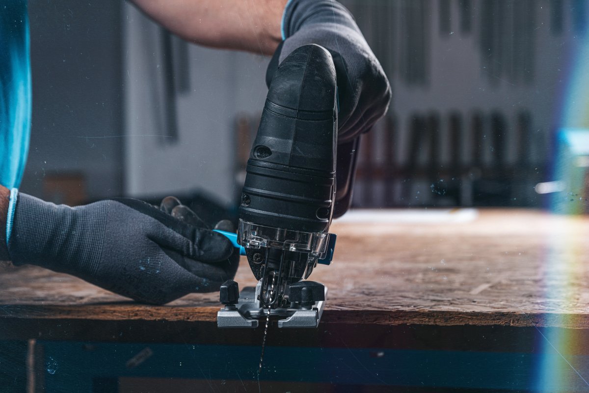 Bezvadu bezsuku figūrzāģis, 18V, 4-pakāpju asmens svārstības, HT2E233-0JS, HOGERT - Image 7