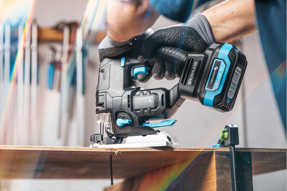 Bezvadu bezsuku figūrzāģis, 18V, 4-pakāpju asmens svārstības, HT2E233-0JS, HOGERT - Image 4