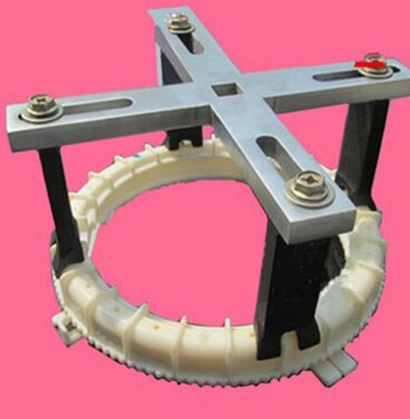 Degvielas tvertnes demontāžas/montāžas uzgriežņu atslēga 4 kāju | 90–199 mm (TR022)