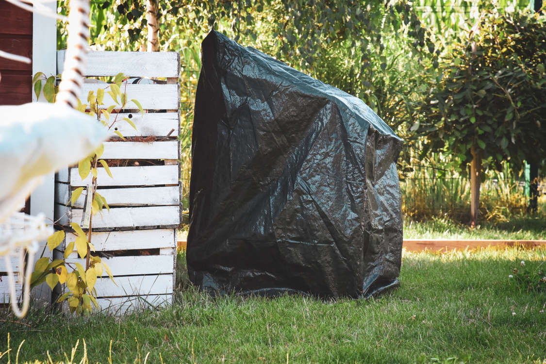 PĀRVALKS PLASTMASAS DĀRZA KRĒSLIEM | 61 x 68 x 107 cm (92100)